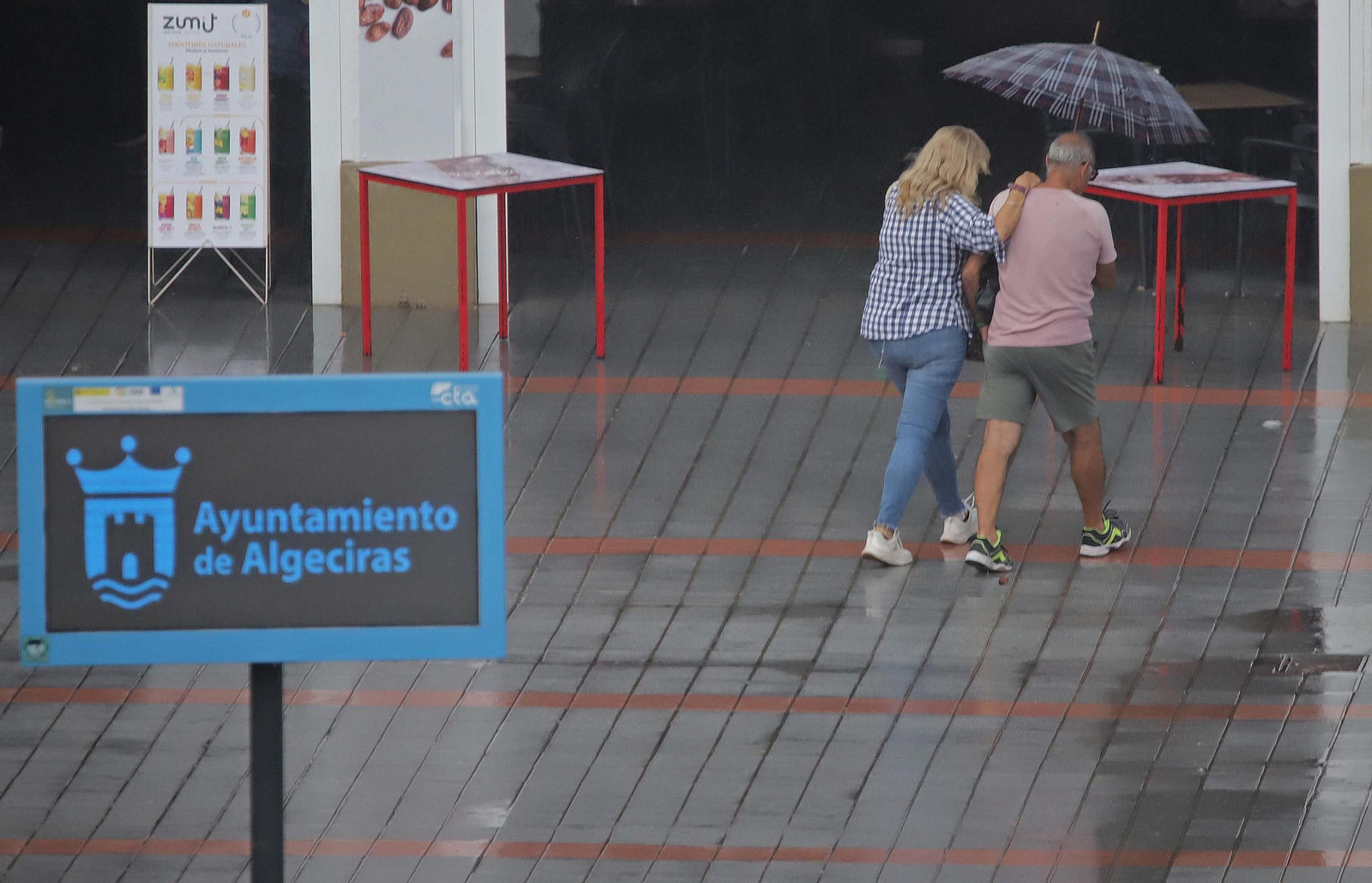 En el Campo de Gibraltar, las lluvias más intensas están previstas para esta tarde, en el tramo horario comprendido entre las 12:00 y las 21:00.