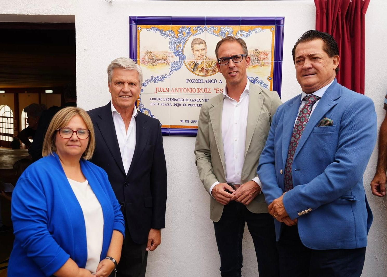 Descubrimiento del azulejo homenaje a Espartaco.
