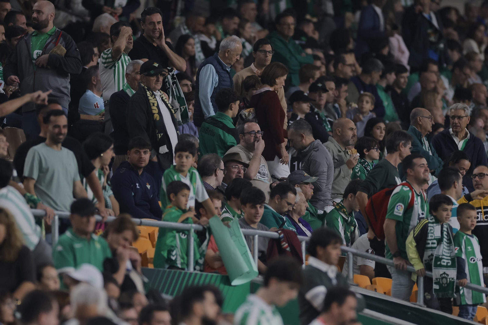 Búscate en las fotos del Betis - Mallorca