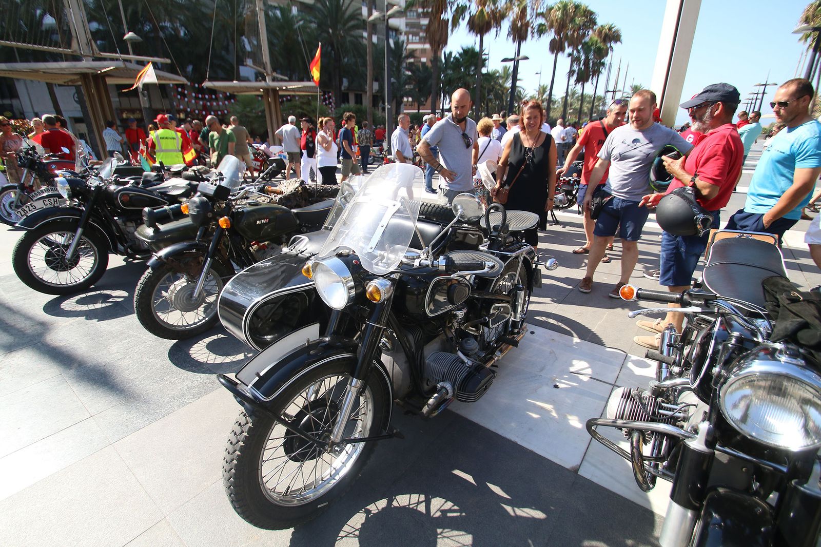 Fotogalería de la exhibición de motos antiguas. Feria Almería 2019