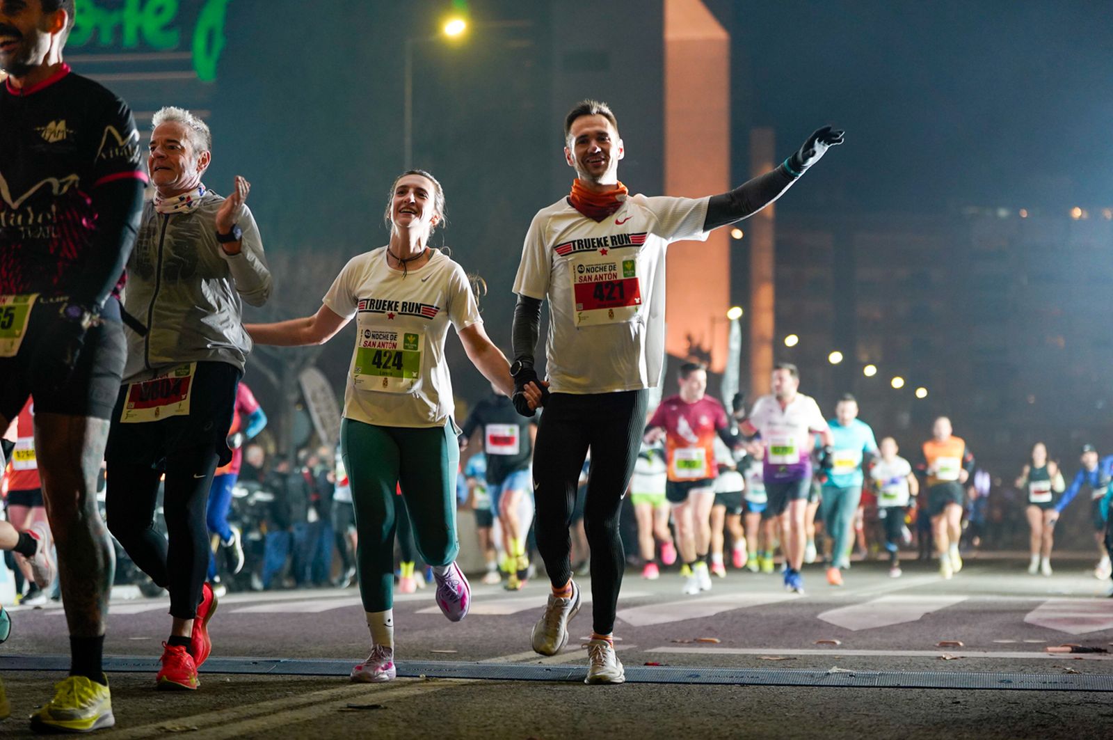 En imágenes: búscate en tu llegada a meta de la Carrera de San Antón 2026 (8)