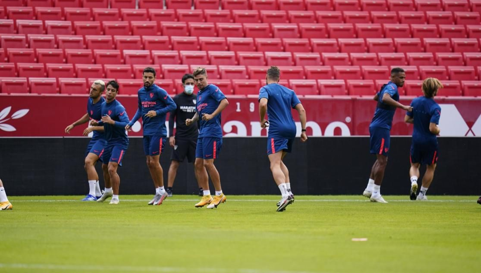 Una imagen del entrenamiento de ayer en el Sánchez-Pizjuán.