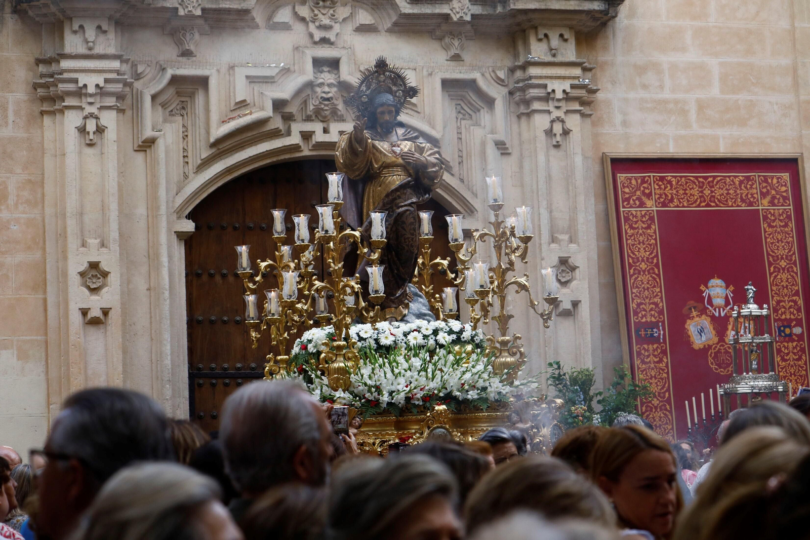 La procesión del Sagrado Corazón de Jesús en Córdoba, en imágenes