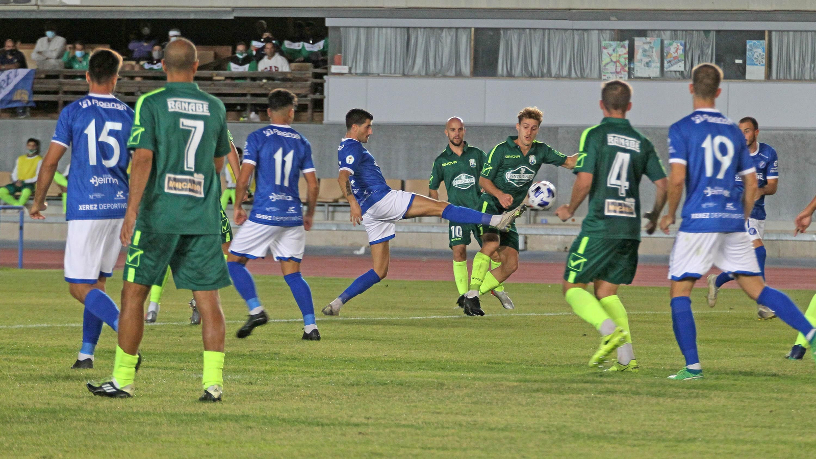 Imágenes del Xerez DFC - CD Rota en Chapín
