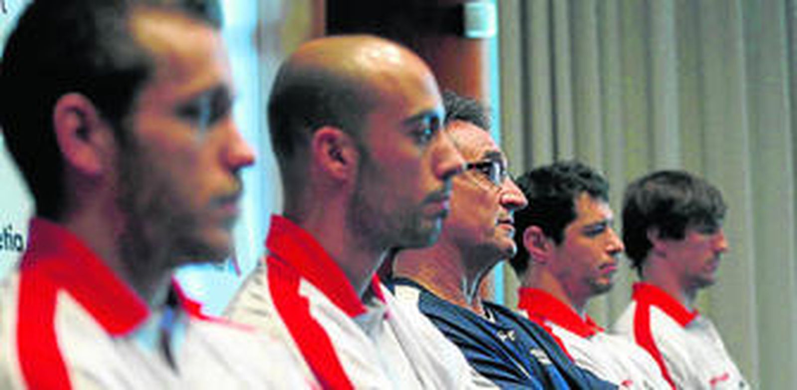 Víctor Tomás, Albert Rocas, Valero Rivera, Alberto Entrerríos y Viran Morros, en la comparecencia de ayer.