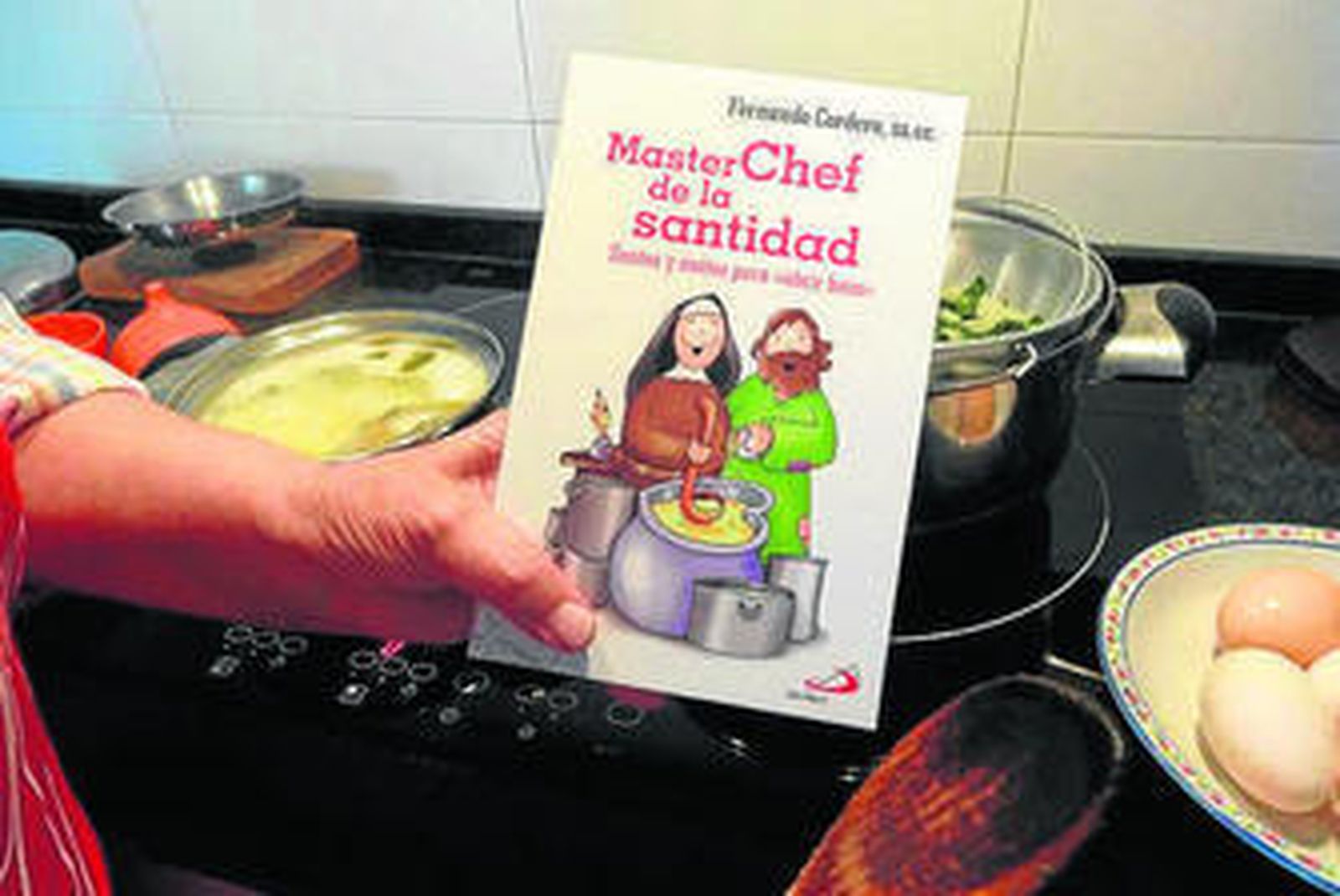 El último libro de Fernando Cordero, entre fogones.