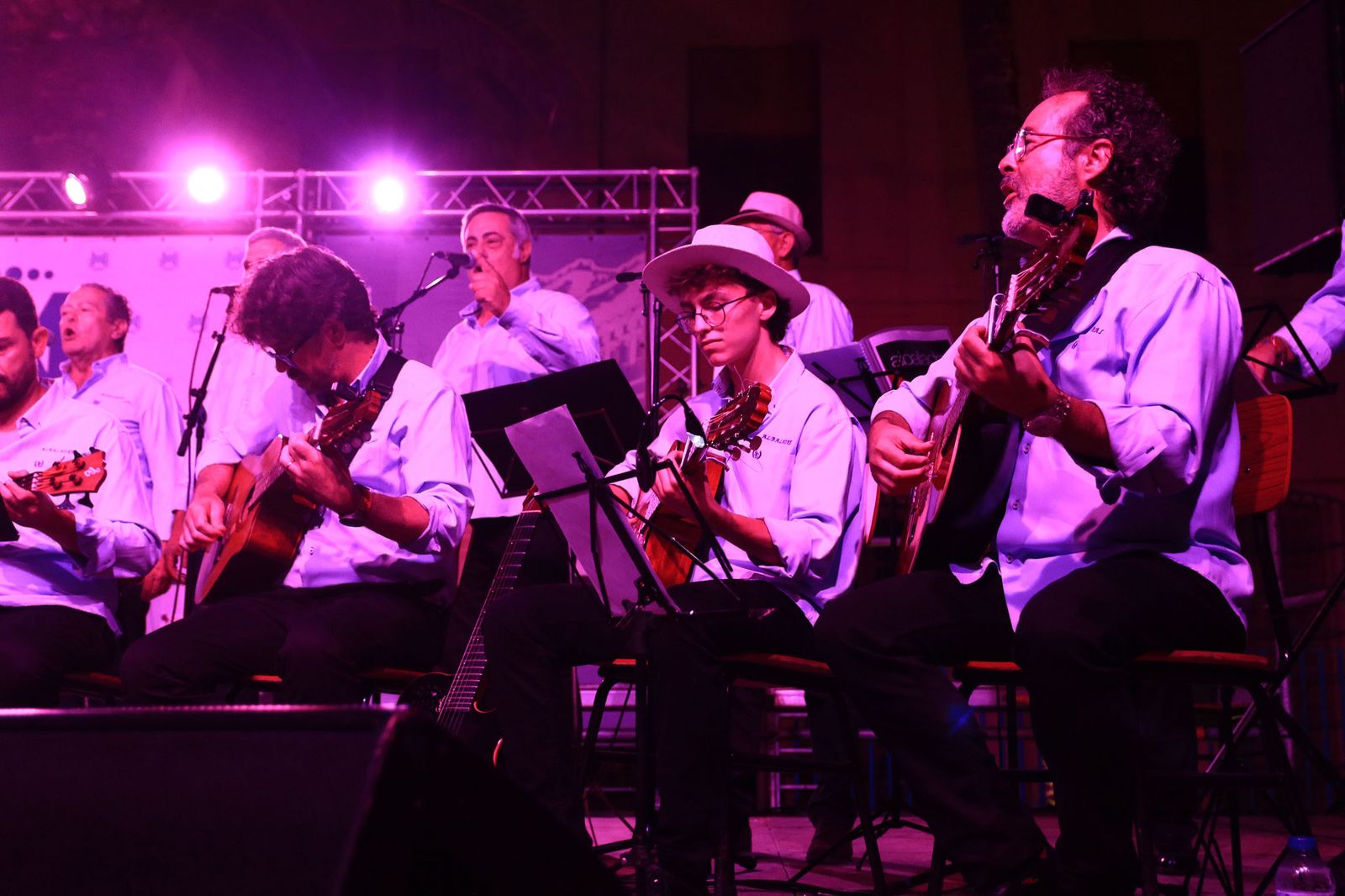 Las imágenes del Festival Enclave de Sol, con Almenara y Albaladre