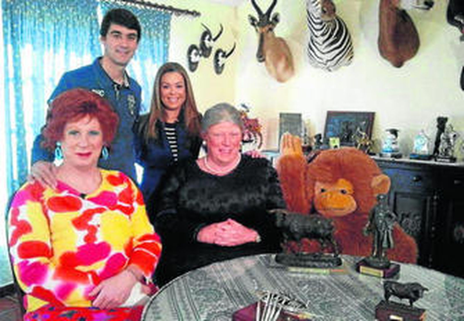 Omaíta y Antonia, con Jesulín y María José Campanario, en Ambiciones.