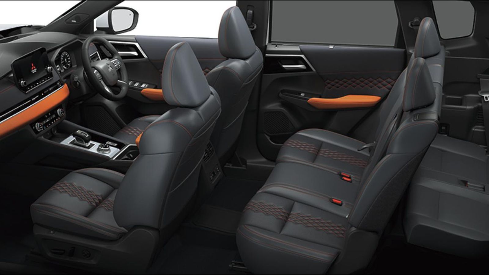 En su país de origen, está a la venta tanto en versiones de cinco como de siete asientos, compatibilizando esta disponibilidad con el sistema PHEV y la tracción total.