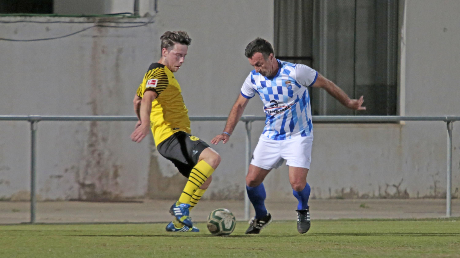 Partido amistoso entre veteranos del Borussia Dortmund y del Xerez CD