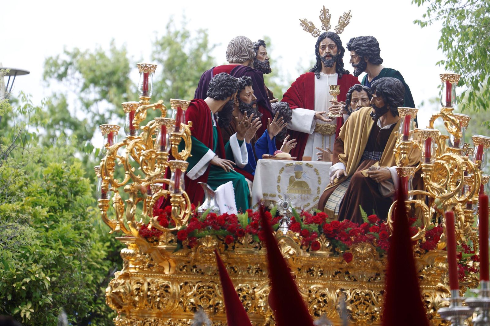 La procesión de la Sagrada Cena en este Jueves Santo de Córdoba, en imágenes