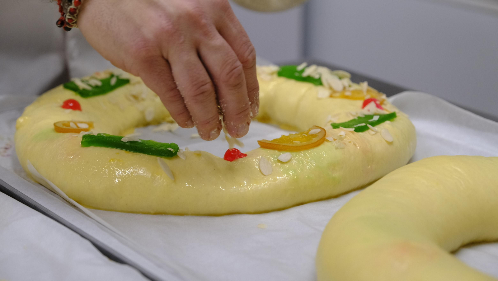 Fotogalería del roscón de reyes en Pastelería Yemadi, en Almería
