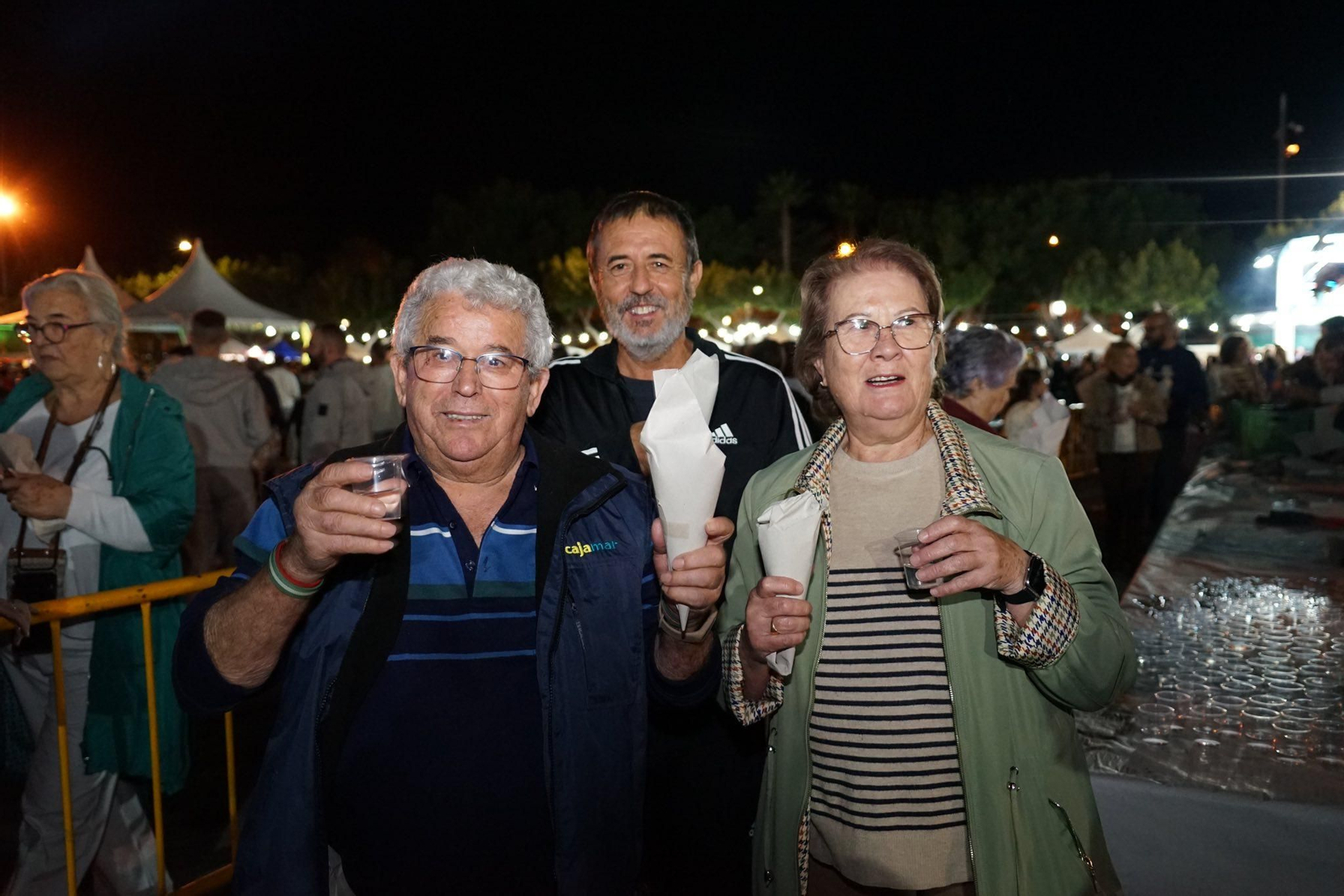 Miles de vecinos se reunieron para celebrar el otoño con la tradicional Gran Castañada de Vícar