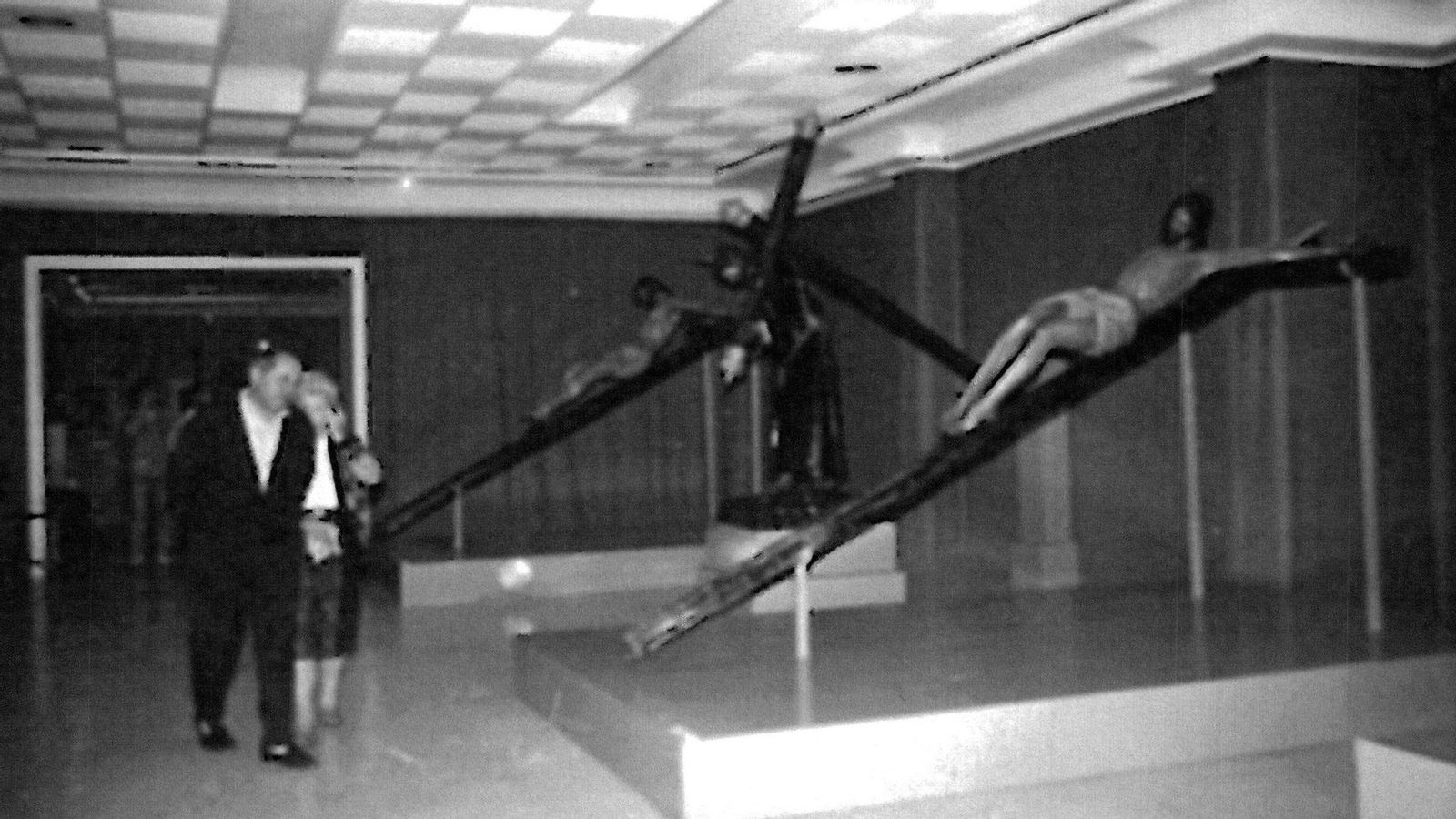 El Cristo de la Sangre expuesto en el Museo de Huelva en mayo de 1996. El Cristo de la Sangre expuesto en el Museo de Huelva en mayo de 1996.