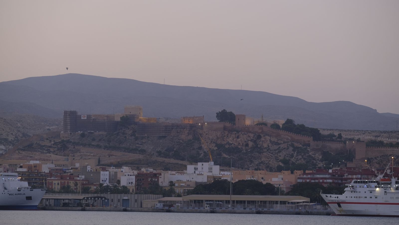 Atardecer en el Faro, organizado por la Autoridad Portuaria de Almería
