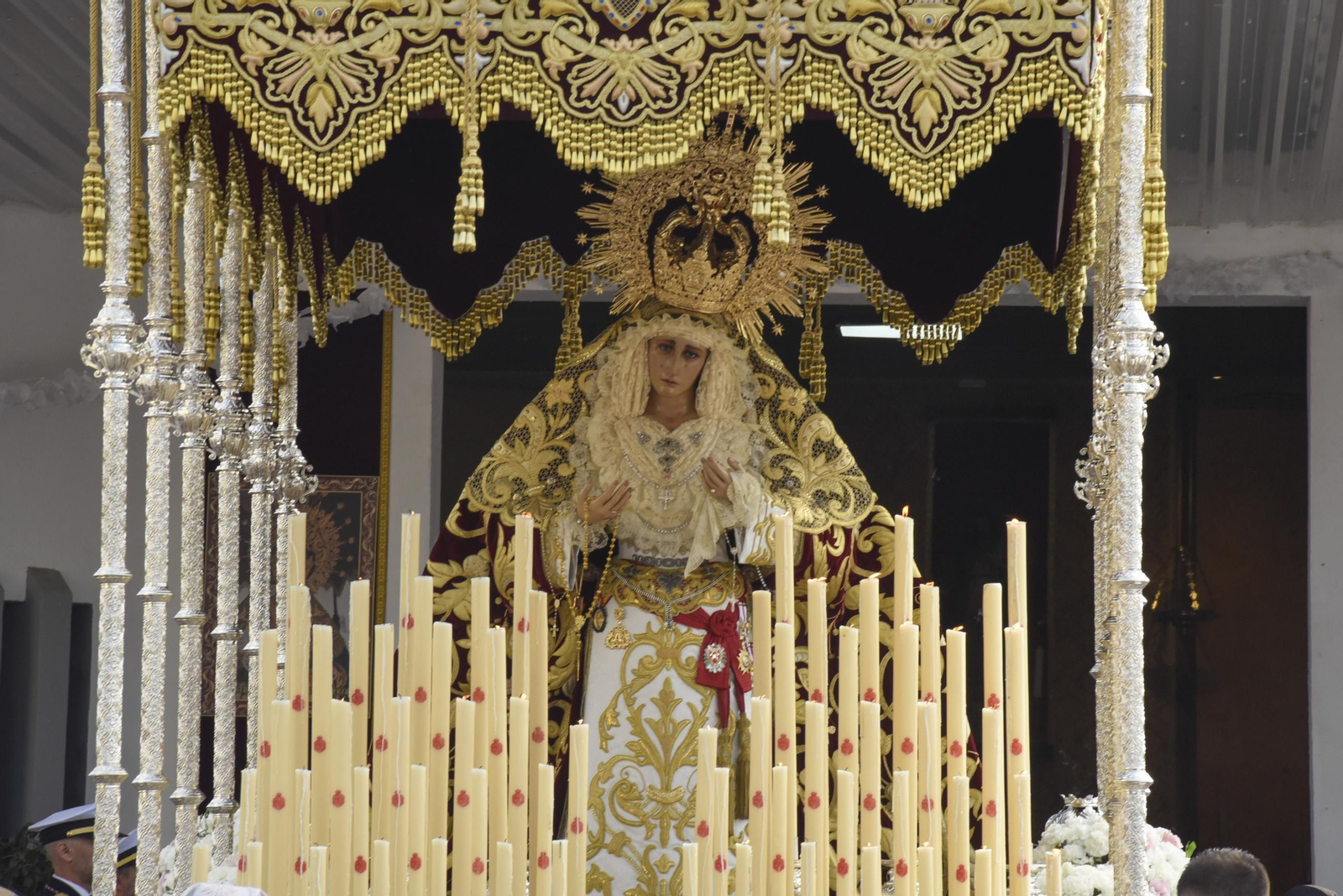 Las fotos de la procesión extraordinaria del Mayor Dolor por el 75 aniversario de su bendición