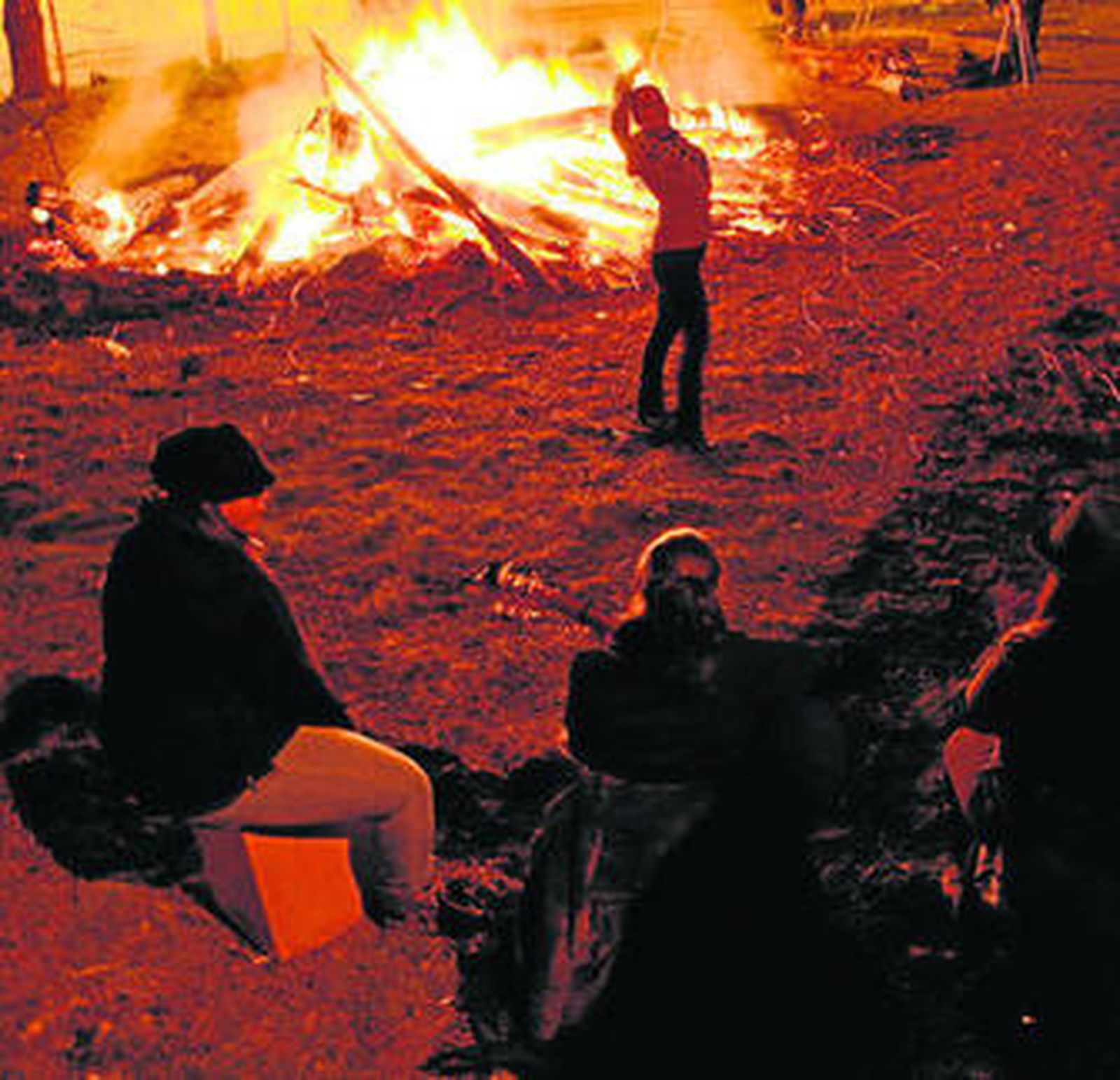 Celebración flamenca en una de las luminarias accitanas.