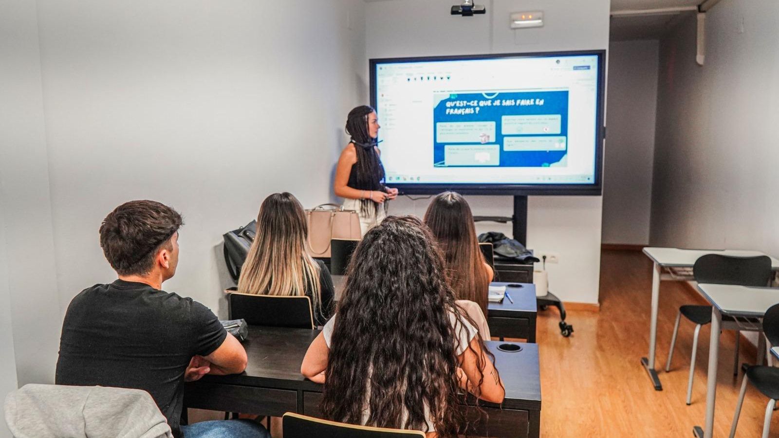 Los alumnos de la Academia Puerta Real reciben un trato personalizado durante todo su proceso.
