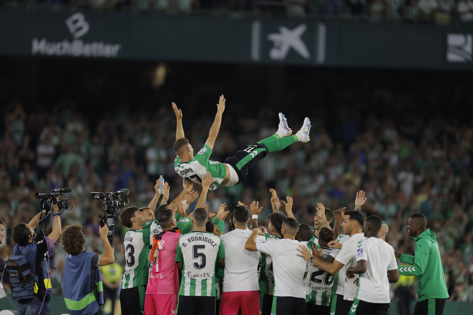 Fotos de la celebración de despedida como jugador del Betis