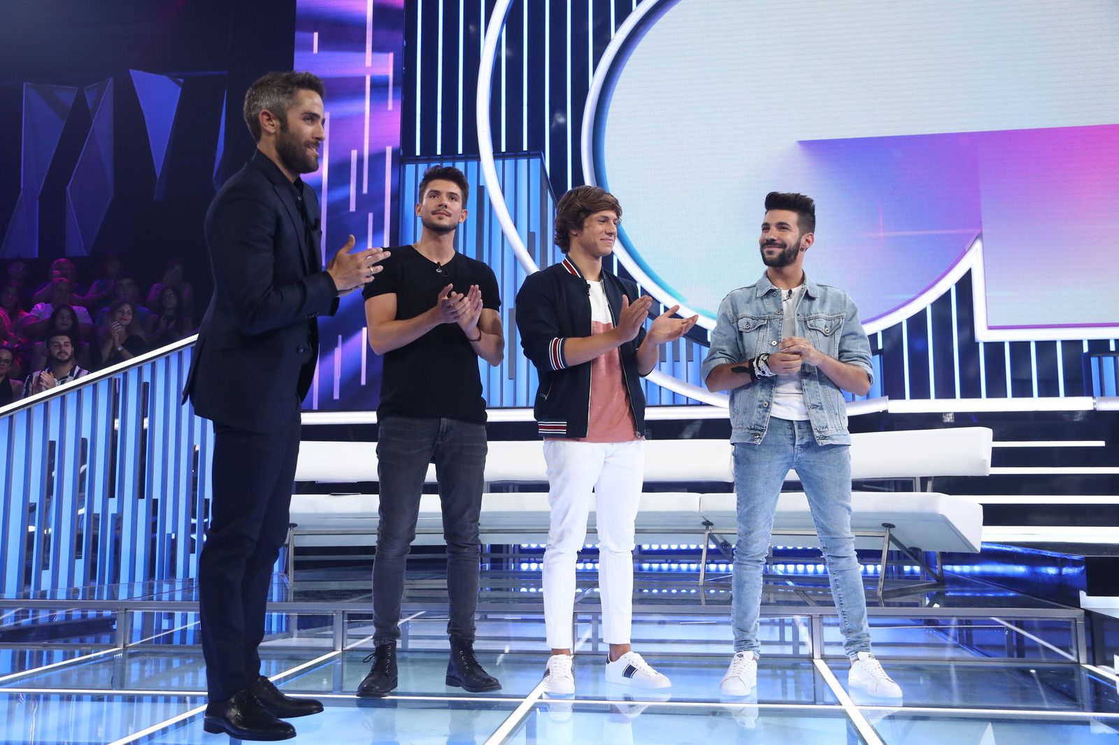 Carlos Leal con el trío de eliminación: Carlos Right, Luis Mas y Rodrigo