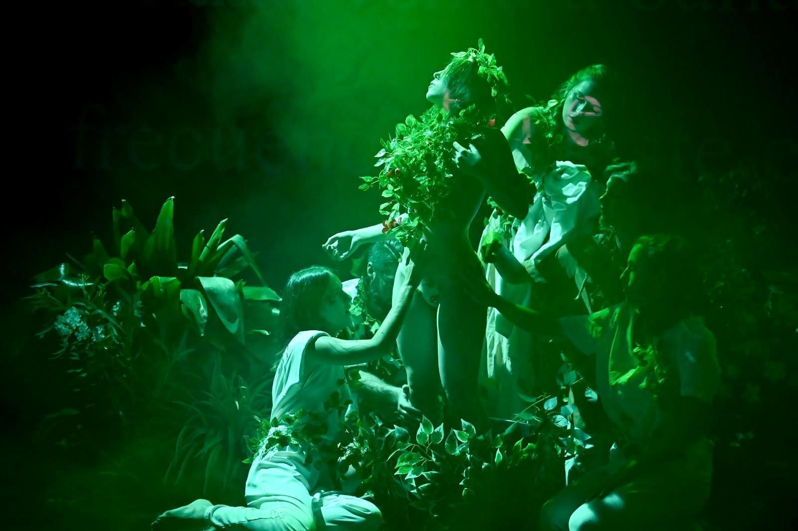 Representación de 'Cuerpos mutados', de la compañía Mitra Teatro.