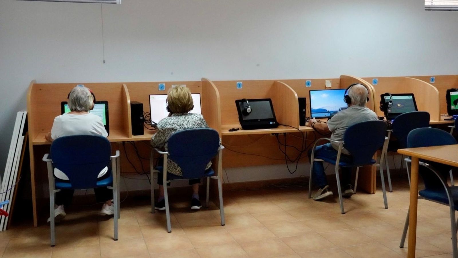 Usuarios de alzheimer en AFA Huelva. Usuarios de alzheimer en AFA Huelva.