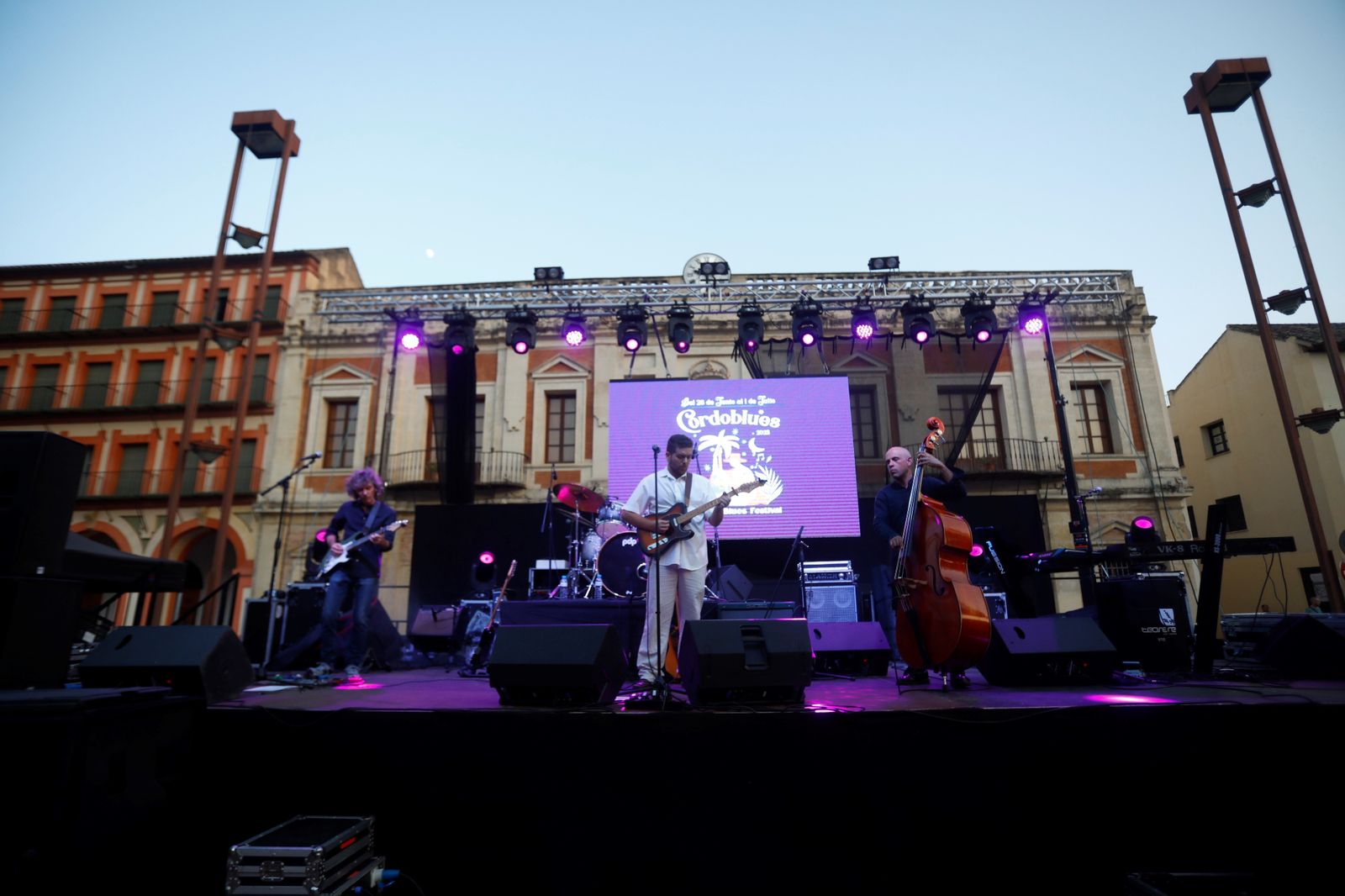 Los primeros conciertos del Cordoblues Festival en La Corredera de Córdoba, en imágenes