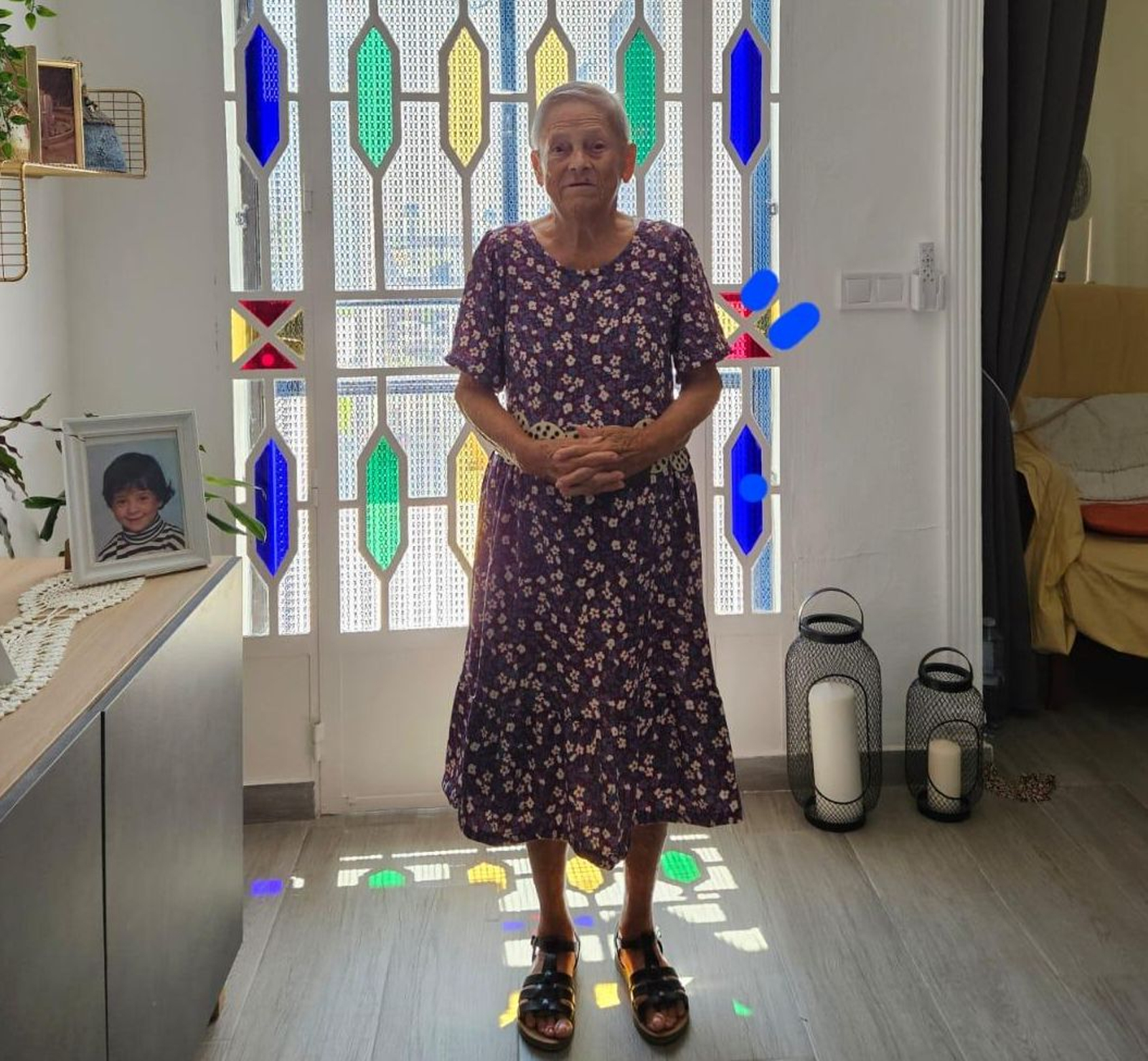 Petra Espinosa, paciente de Cuidados Paliativos, desde su hogar. Petra Espinosa, paciente de Cuidados Paliativos, desde su hogar.
