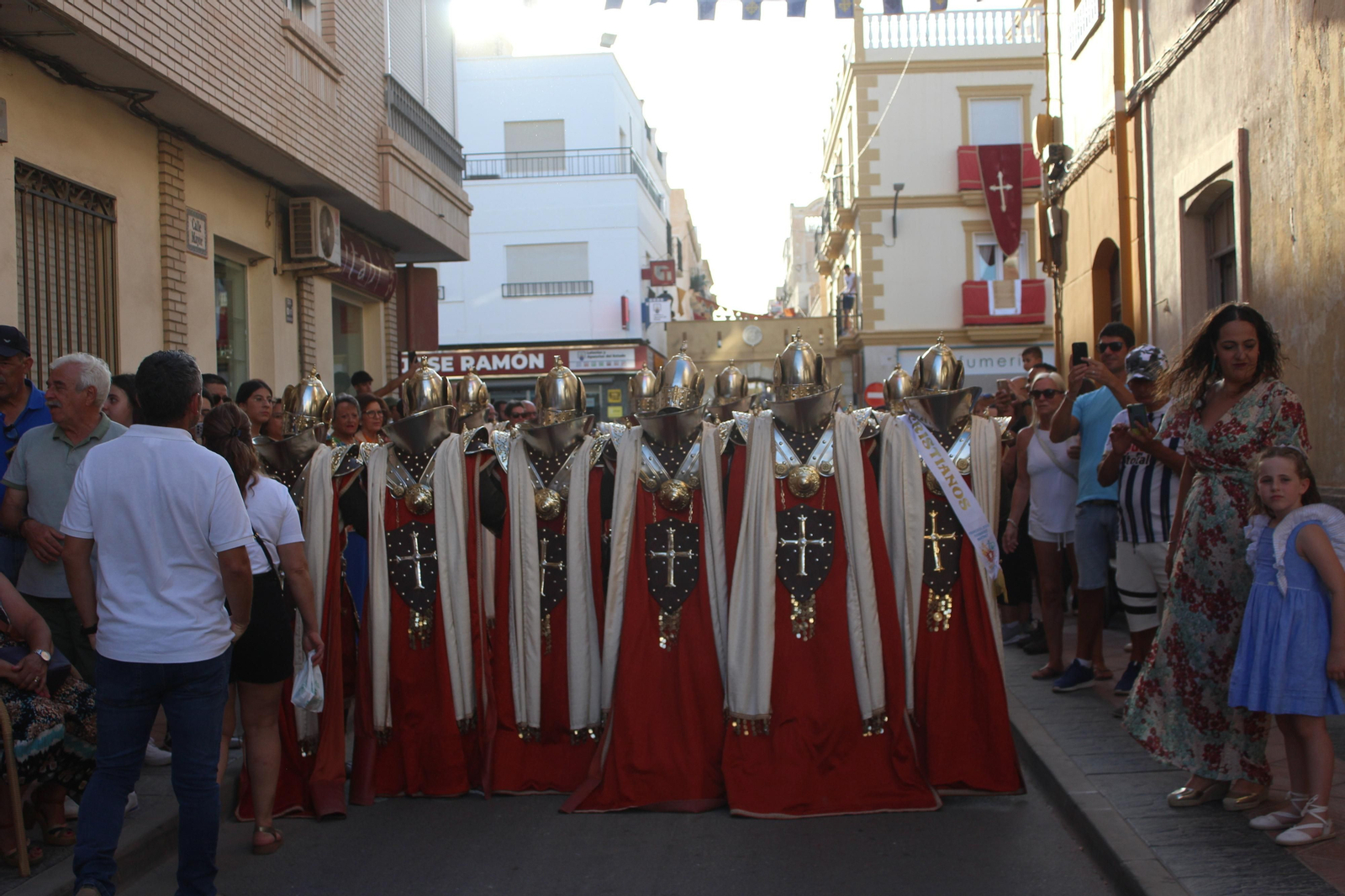 El desfile de Moros y Cristianos de Vera, en imágenes