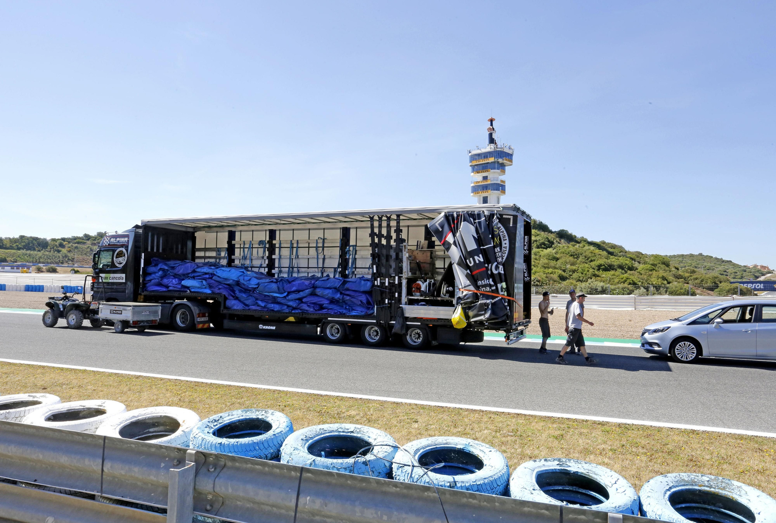Los ‘motorhome’ ya están instalados en la zona de paddock