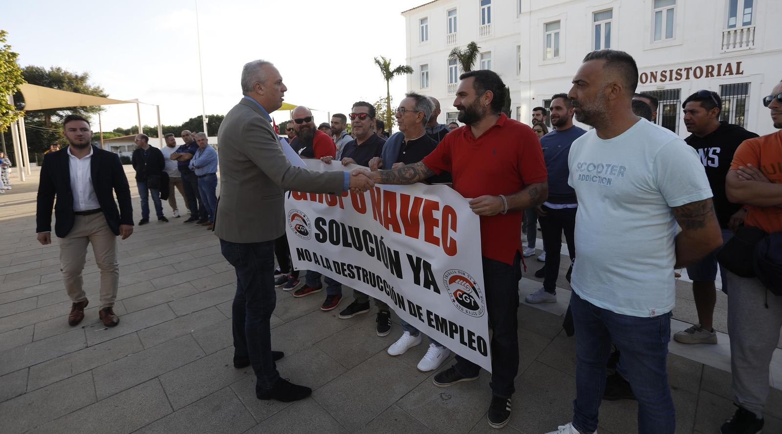 Asamblea de los trabajadores de la empresa Navec con Juan Carlos Ruiz Boix