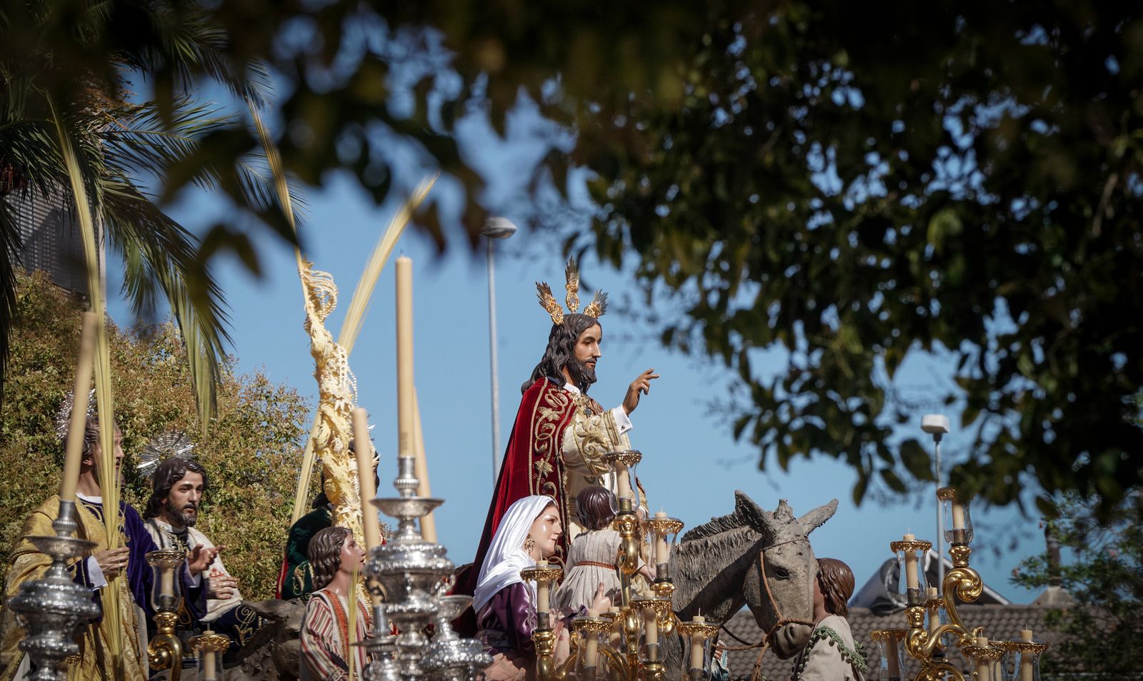 Imágenes de la procesión de Cristo Rey a su vuelta a la Escuela San José