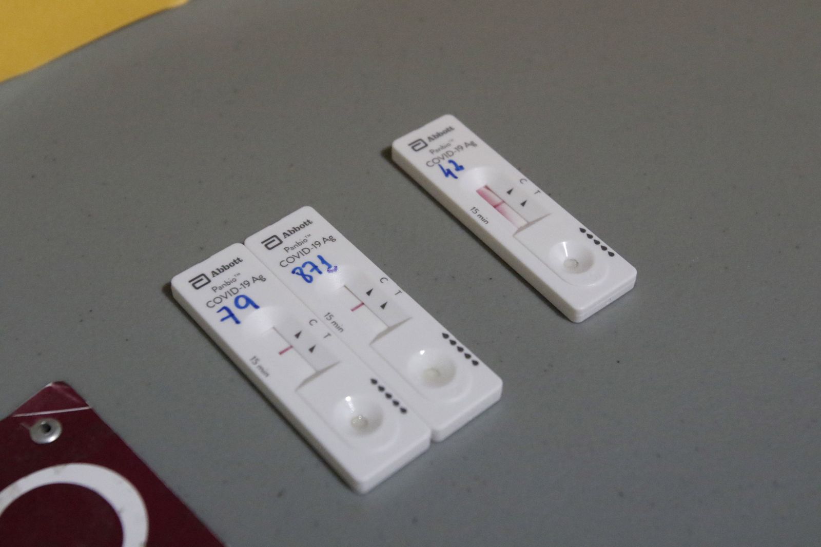 Tres test de antígenos para detectar el covid-19.