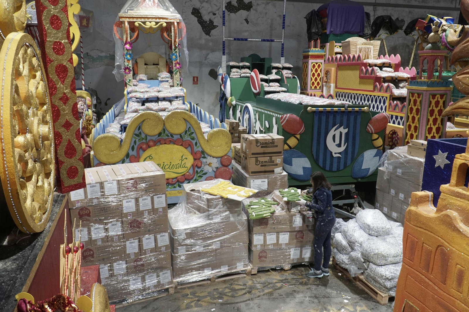 Así se construye la Cabalgata de Reyes Magos de Sevilla 2022