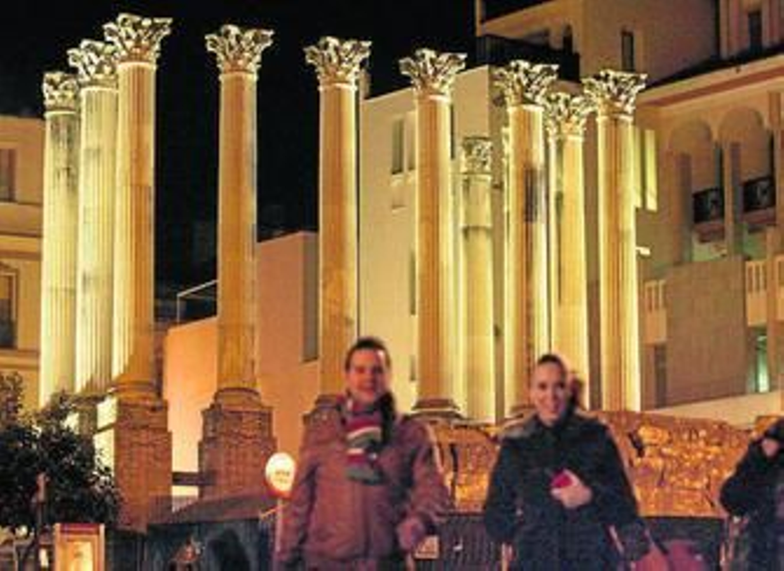 La nueva iluminación del Templo Romano.