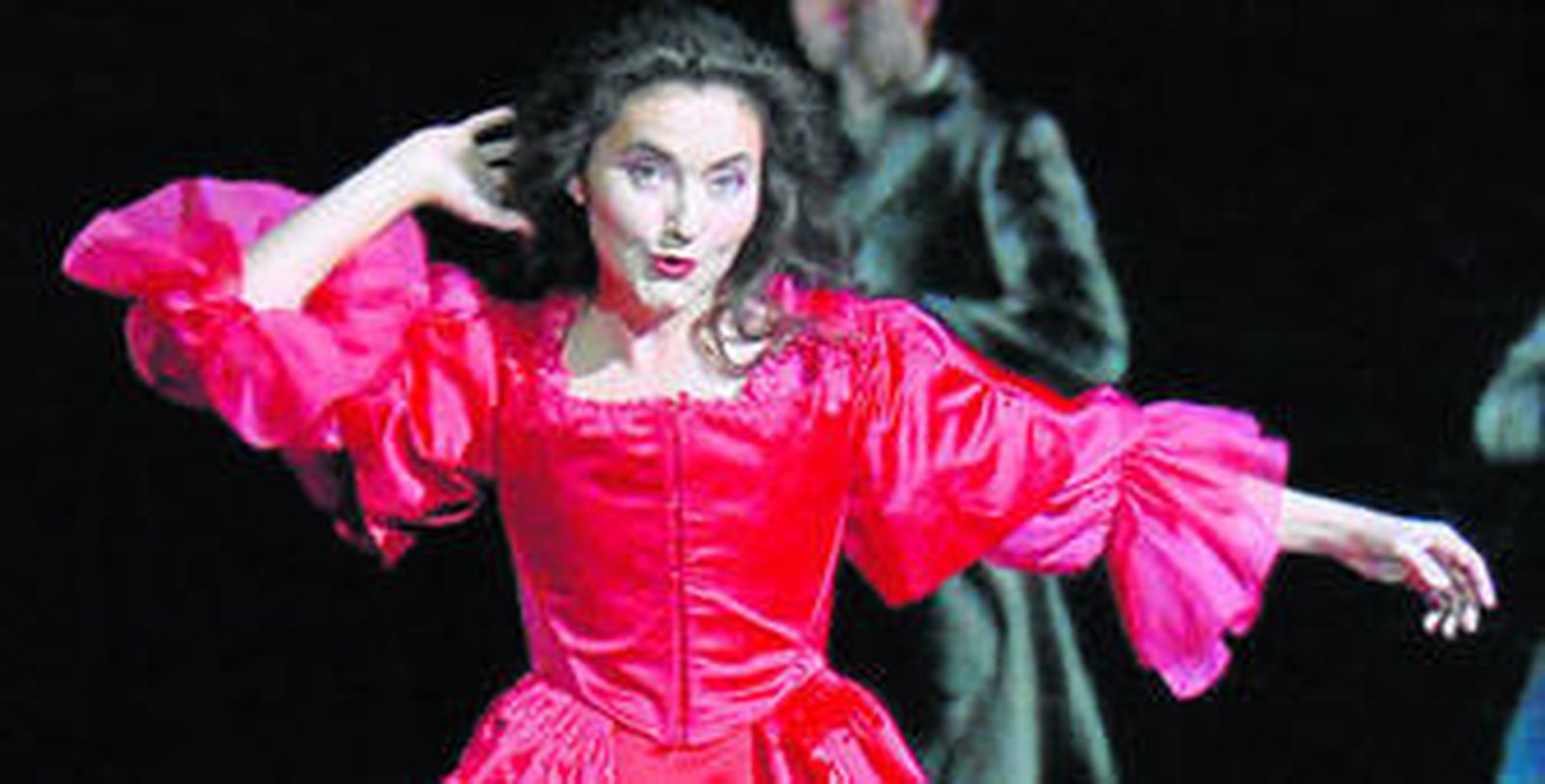 Stéphanie d'Oustrac como Armida en la visión de Robert Carsen para el Teatro de los Campos Elíseos de París.