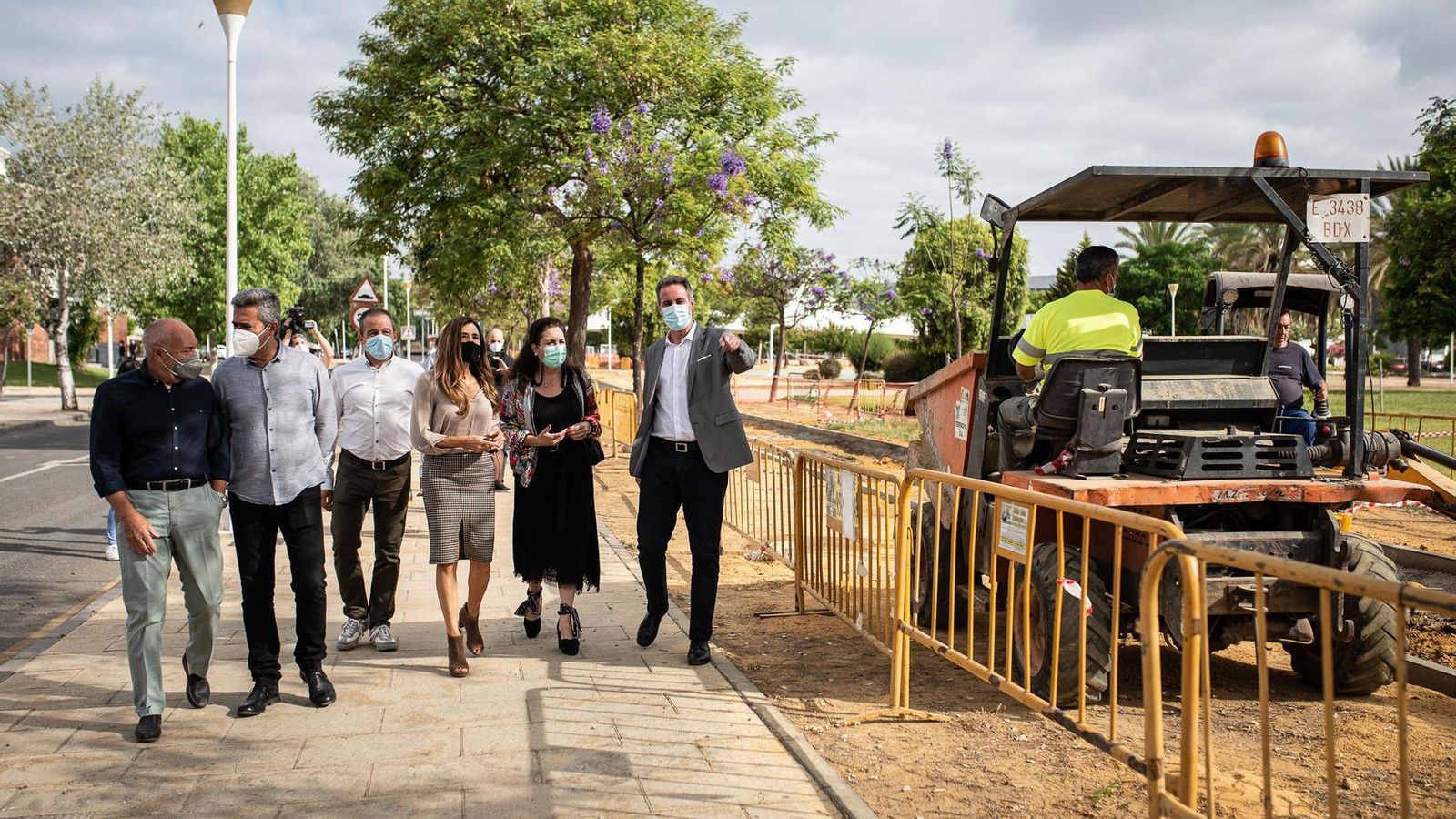 Visita al estado actual de las obras de las pistas deportivas.