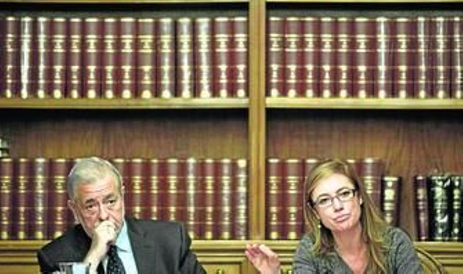 Antonio Beteta junto a Marta Fernández Currás, secretaria de Estado de Presupuestos, en la presentación de la Ley de Estabilidad Presupuestaria. Antonio Beteta junto a Marta Fernández Currás, secretaria de Estado de Presupuestos, en la presentación de la Ley de Estabilidad Presupuestaria.