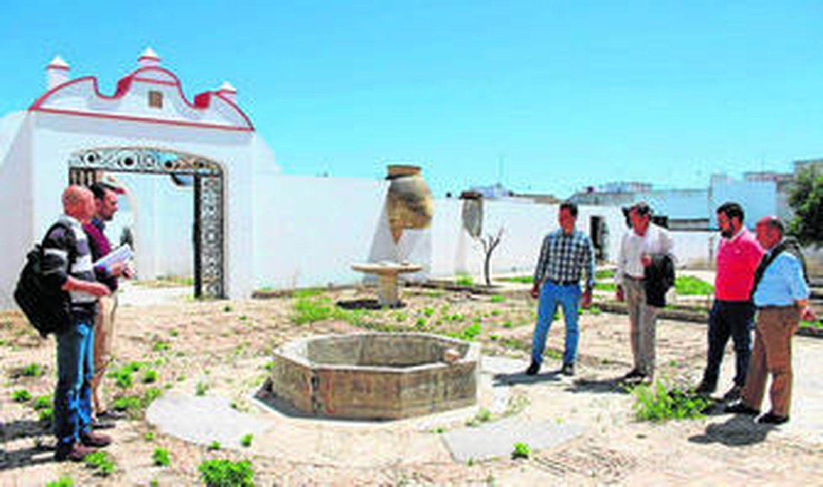 1. Visita a la Hacienda Santo Ángel. 2. La Hacienda, conocida como el Molino de Gines, será tras los trabajos, la nueva casa consistorial.