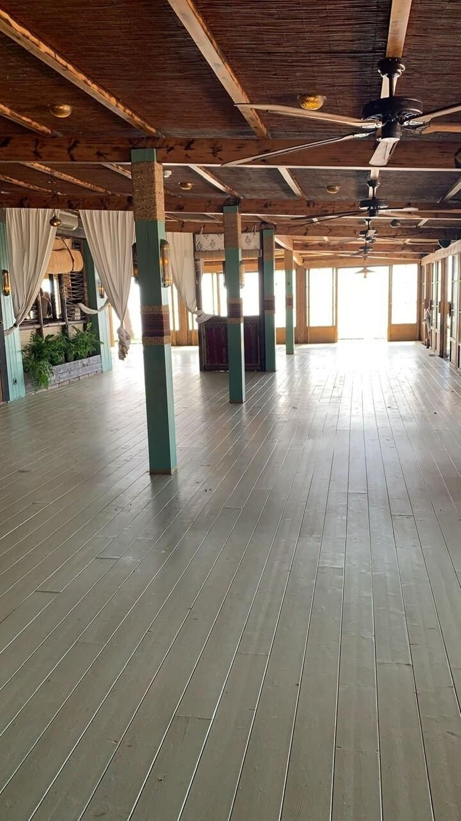 El interior de Trocadero Sotogrande.