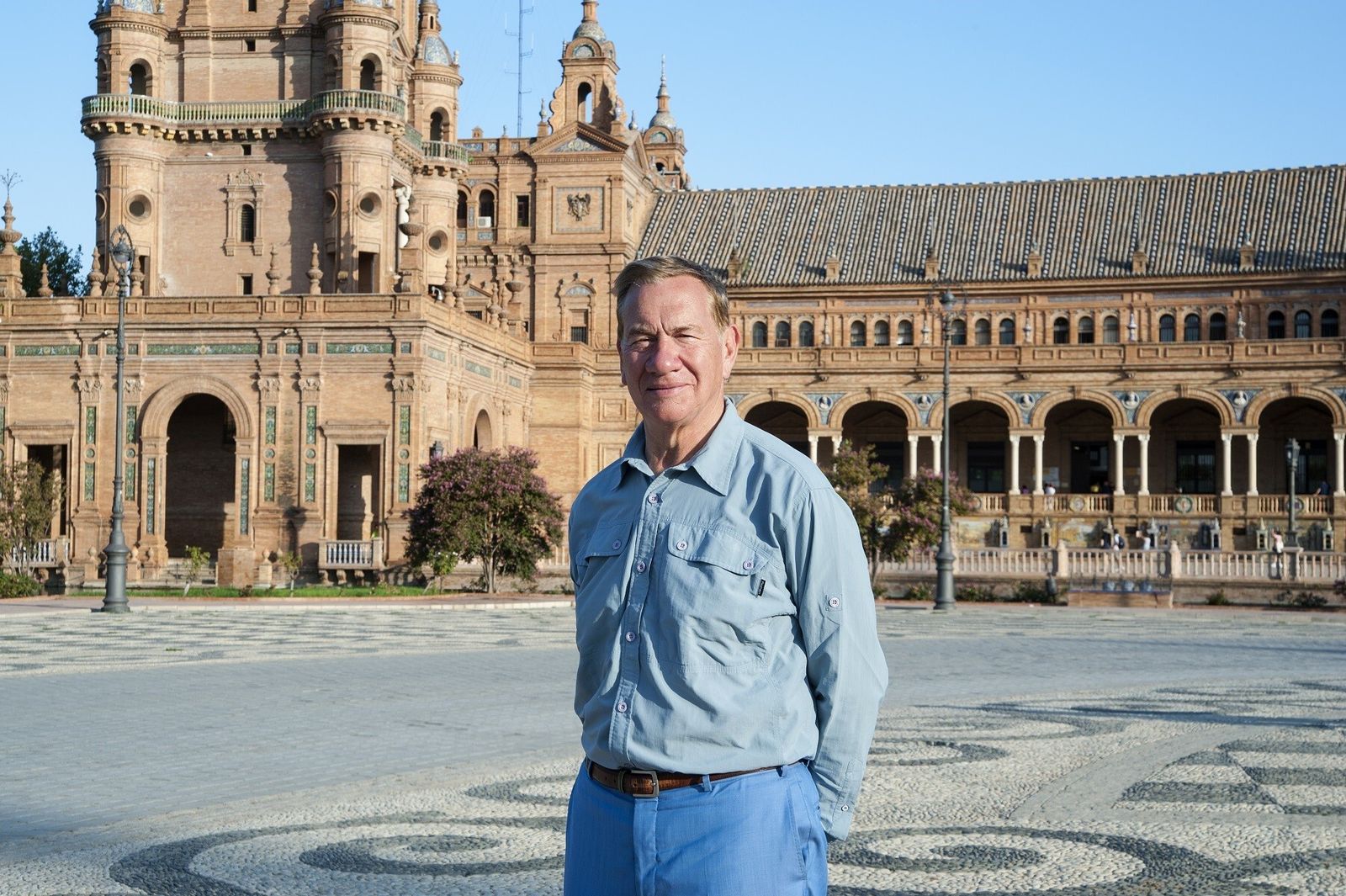 MIchael Portillo en la sevillana Plaza de España