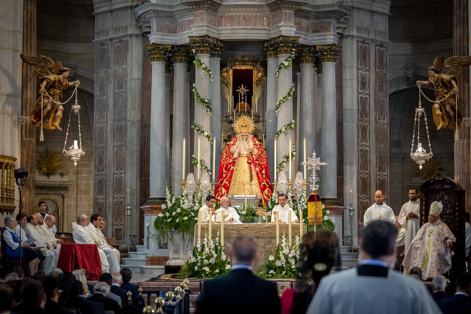 Imágenes de la coronación de la Virgen de las Penas