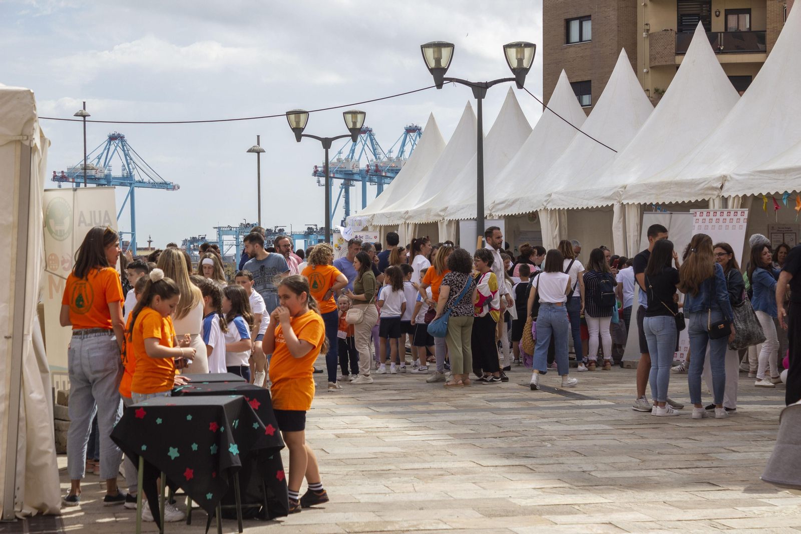Fotos de Diverciencia Algeciras 2023 en Plaza Marqués de Verboom.
