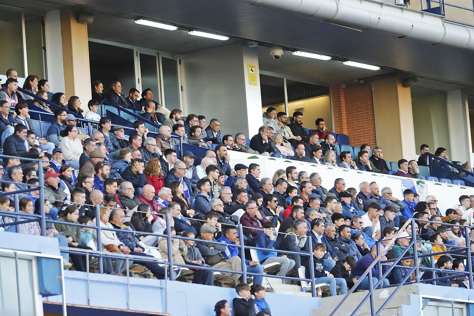 Imágenes del ambiente en el encuentro entre el Recreativo de Huelva y el Real Murcia