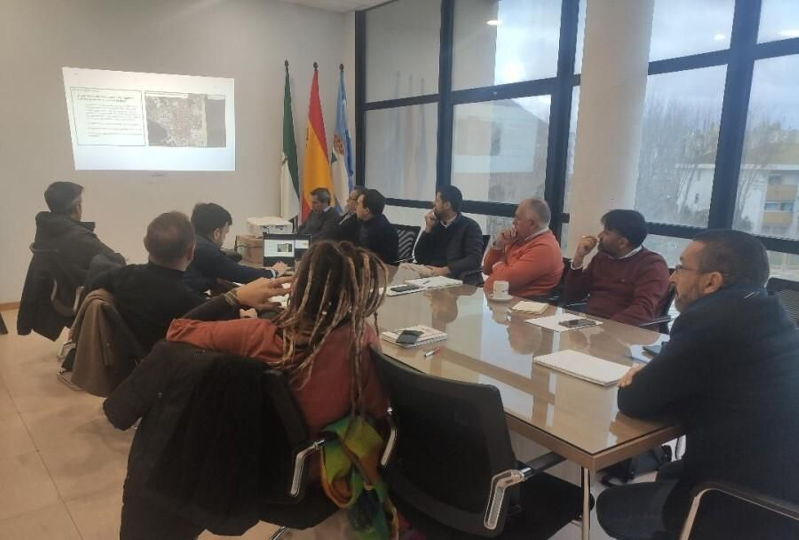 Reunión de trabajo de la zona de bajas emisiones de La Línea