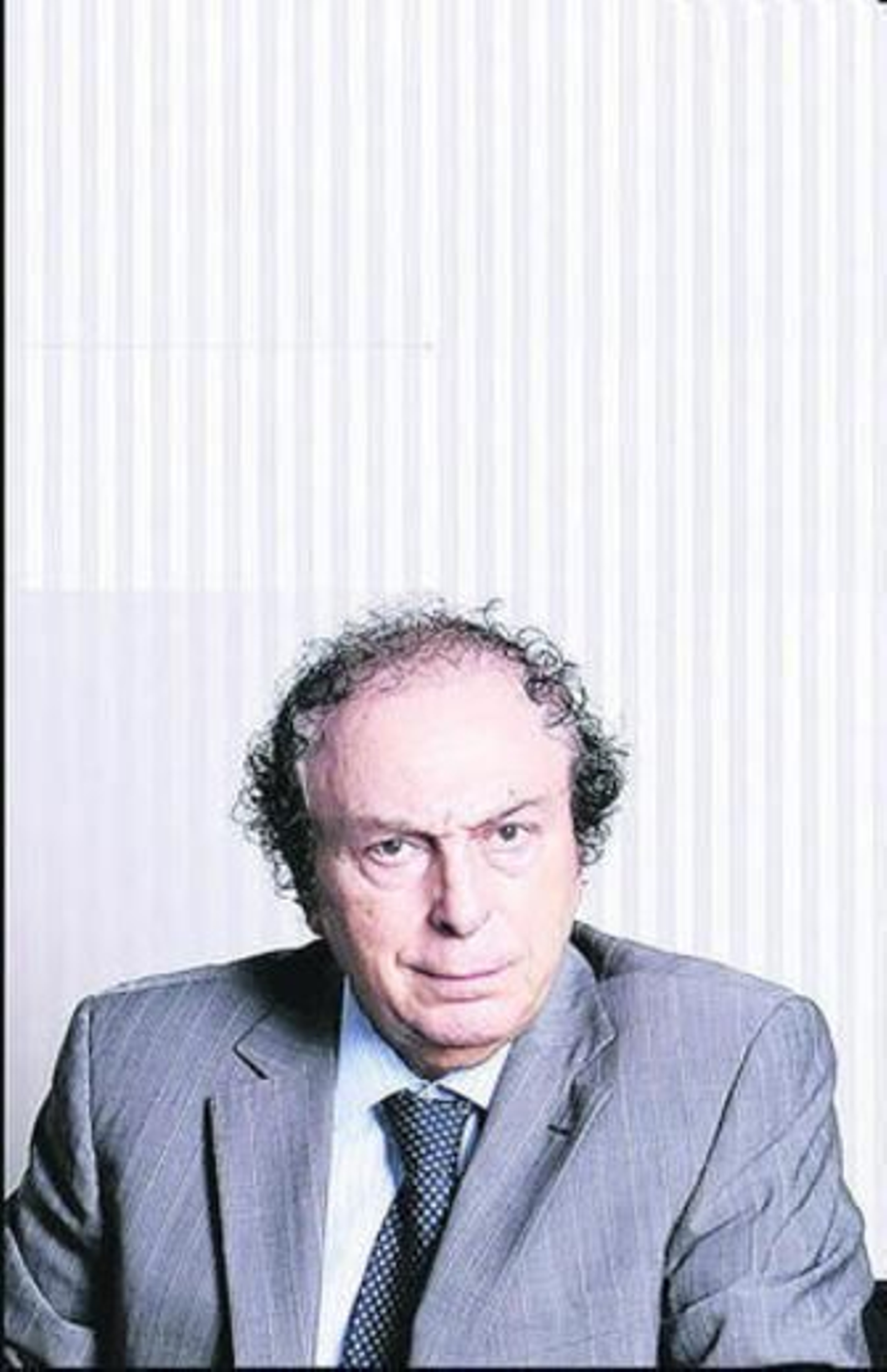 Valerio Lazarov en el despacho de su productora, Prime Time, hace cinco años.