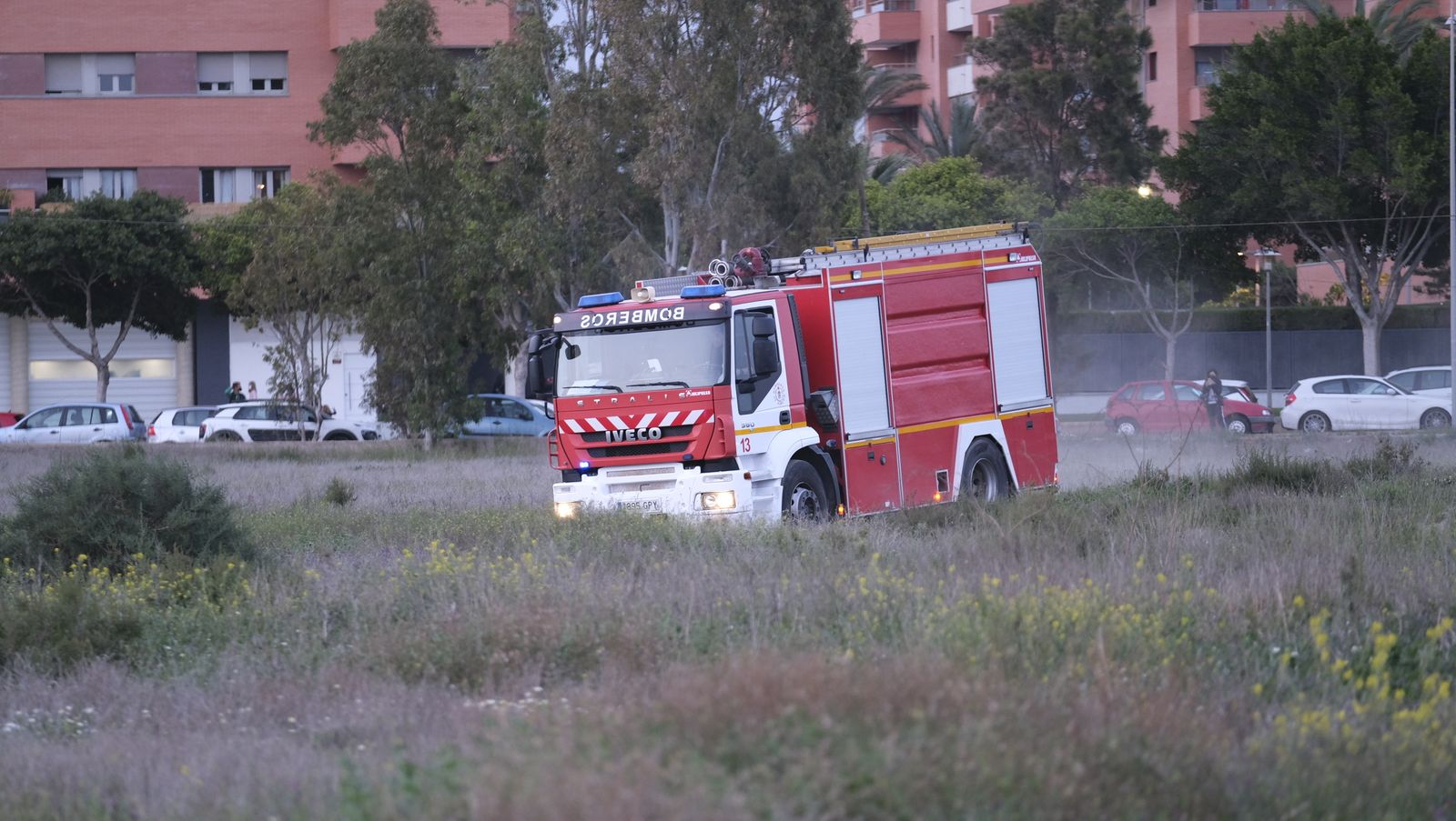 Fotogalería incendio descampado Vega de Acá. Almería