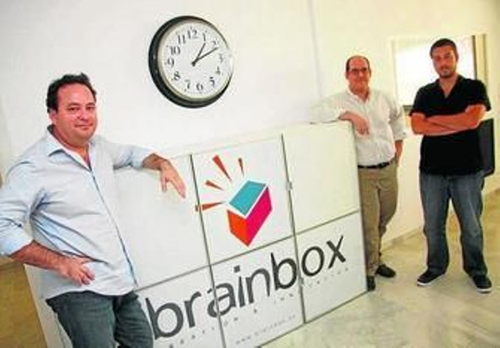 Miguel Moreno, Eduardo Barragán y David Masset en su sede.