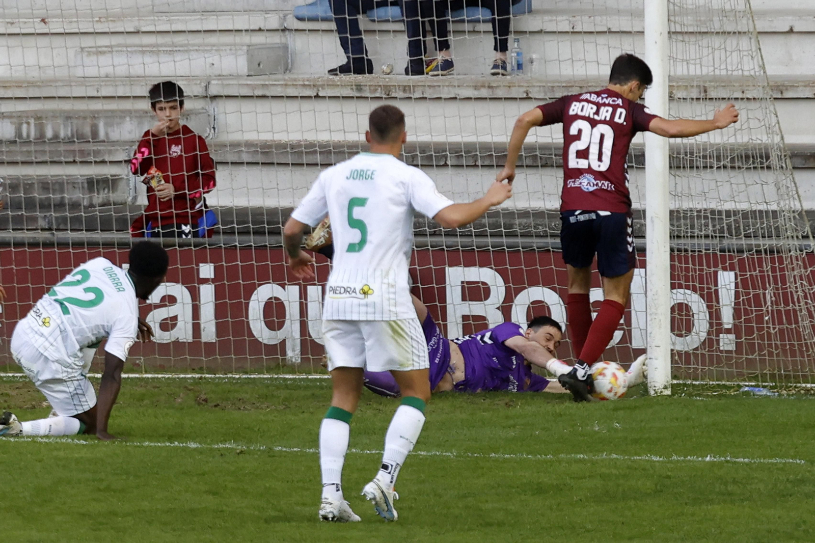 La derrota del Córdoba CF en Pontevedra, en imágenes