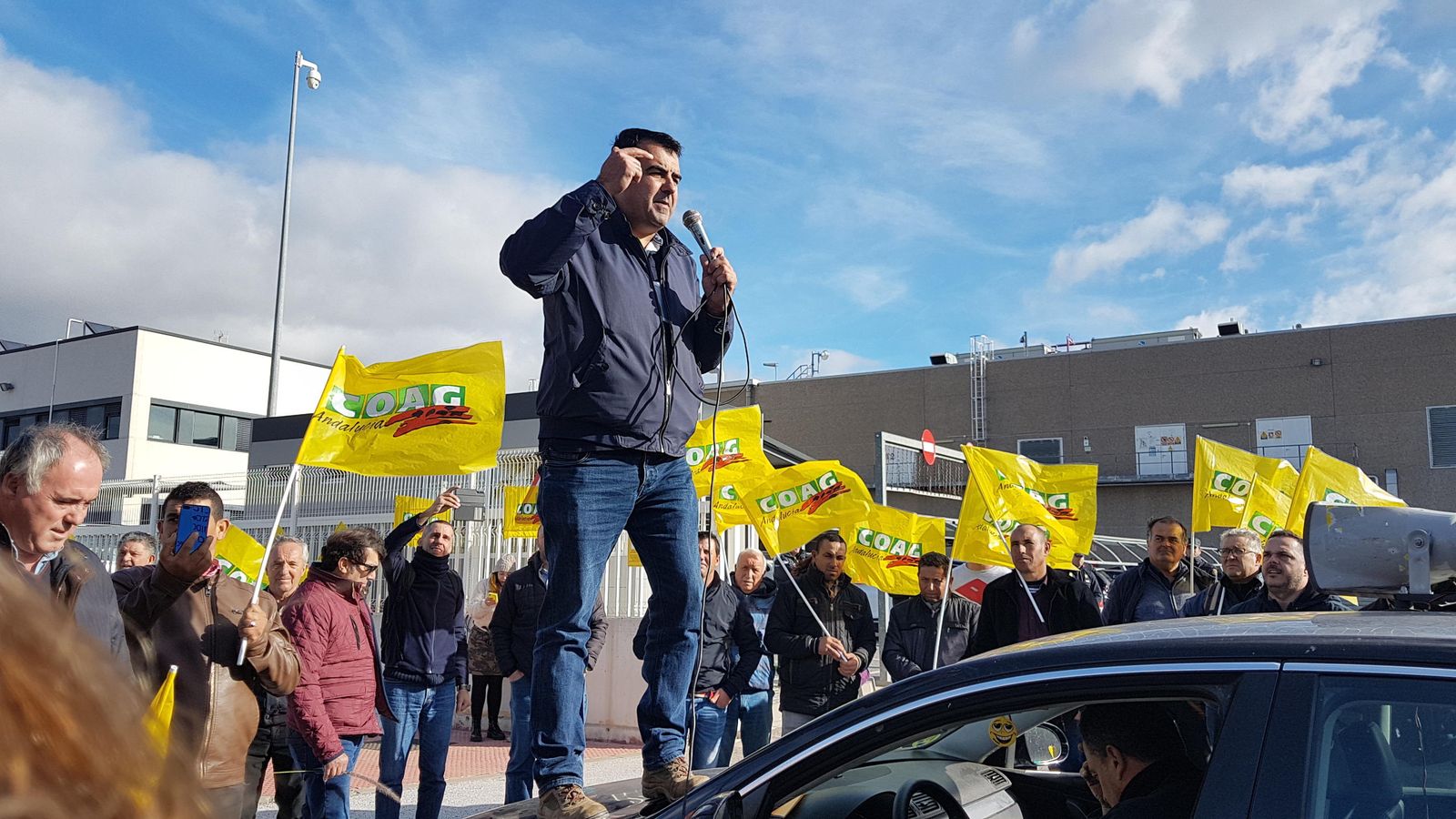 Andrés Góngora (Coag Almería) durante una movilización.